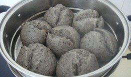 黑芝麻豆浆搭配衣服,时尚与健康同行