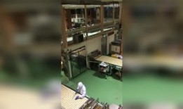 美国巧克力工厂爆料视频,独家爆料带你探秘甜蜜生产线