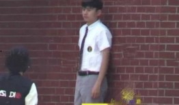 关于校服爆料的视频,校服爆料视频引发热议