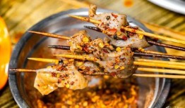 麻辣烫香肠爆料视频大全,网红美食背后的真相